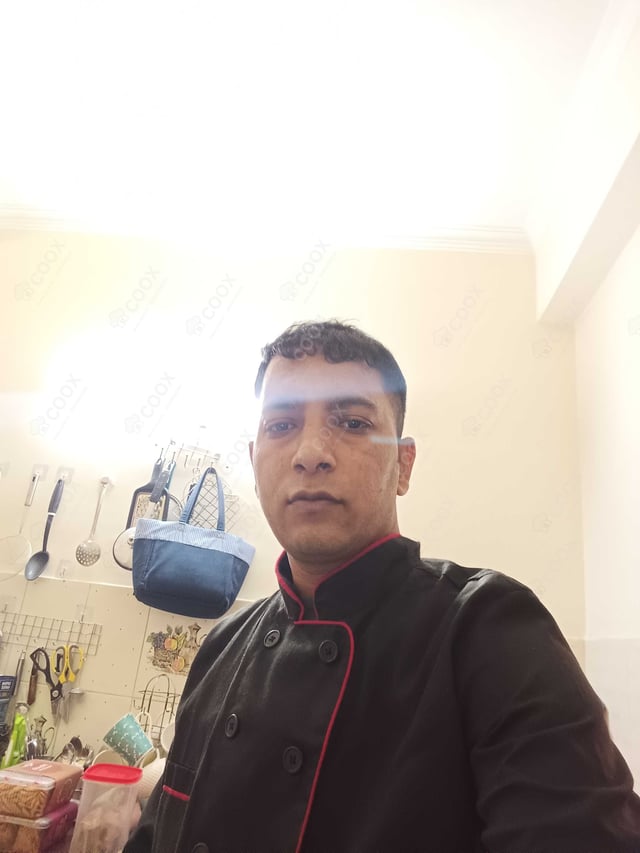 Chef from COOX at bookings. Professional cooks chefs at home