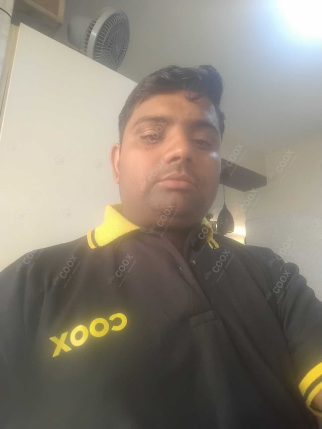 Chef from COOX at bookings. Professional cooks chefs at home