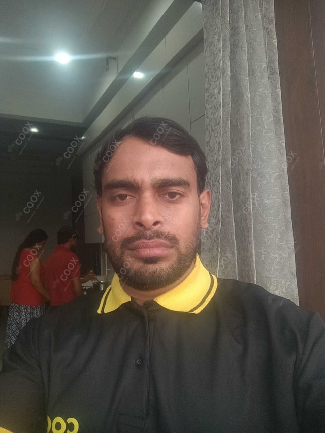 Chef from COOX at bookings. Professional cooks chefs at home