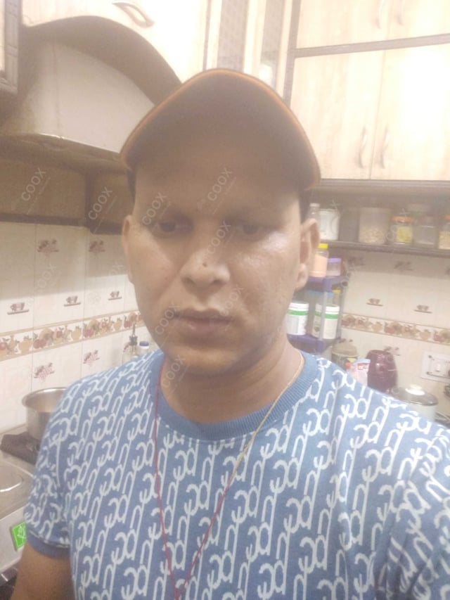 Chef from COOX at bookings. Professional cooks chefs at home