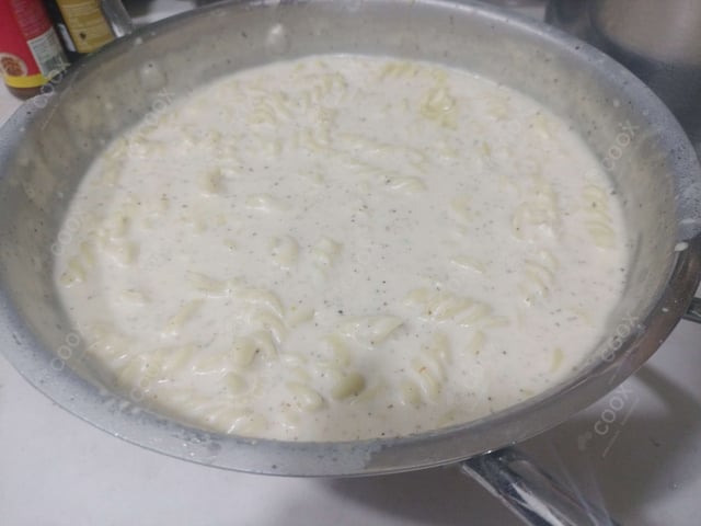 Delicious Pasta in White Sauce prepared by COOX