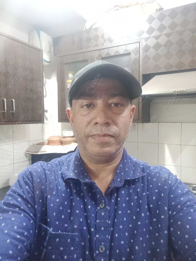 Chef from COOX at bookings. Professional cooks chefs at home