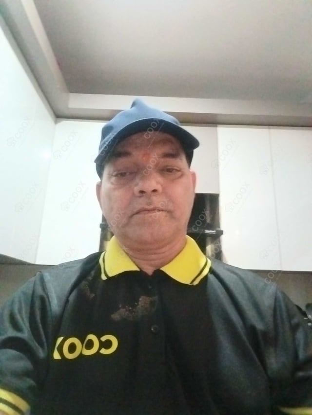 Chef from COOX at bookings. Professional cooks chefs at home