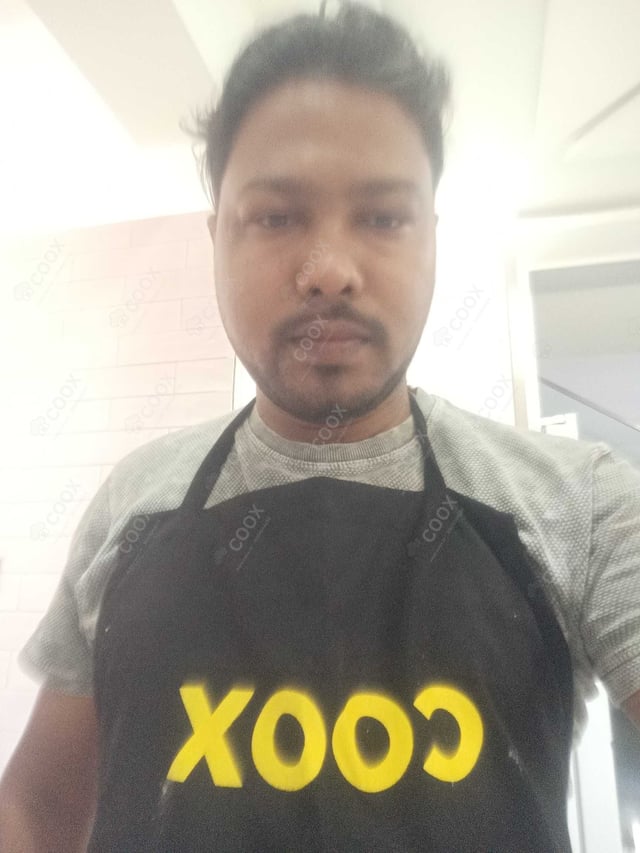 Chef from COOX at bookings. Professional cooks chefs at home
