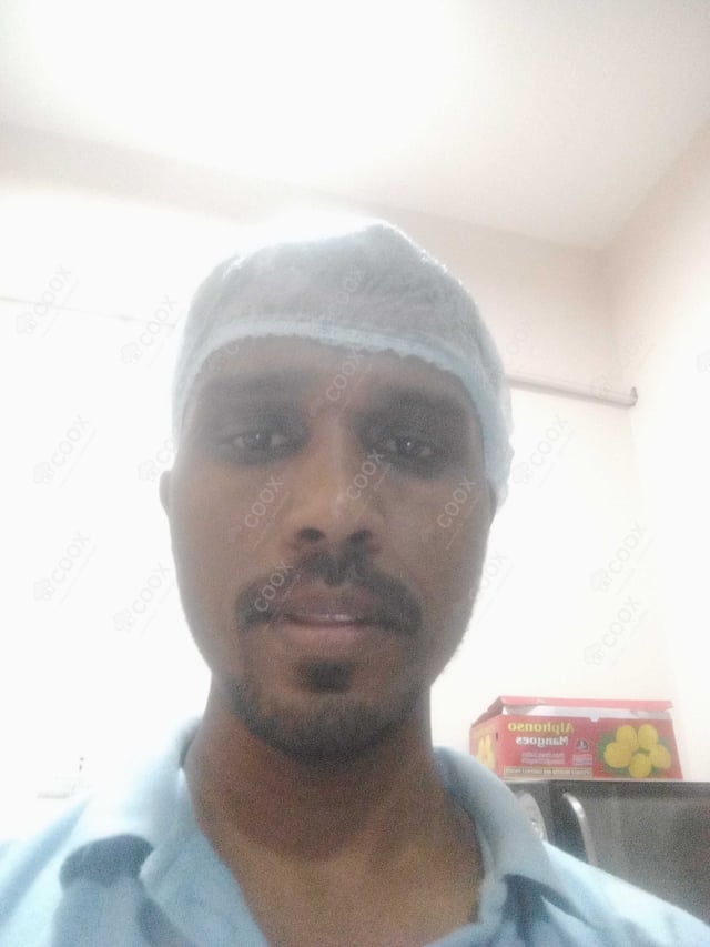 Chef from COOX at bookings. Professional cooks chefs at home