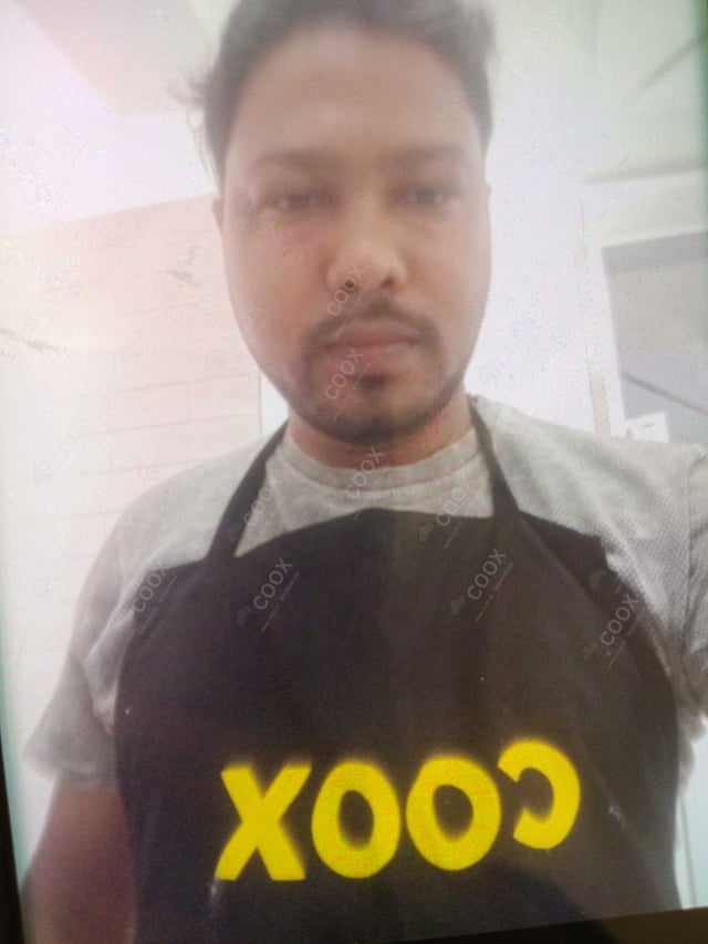 Chef from COOX at bookings. Professional cooks chefs at home